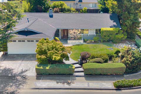 Photo of 11055 La Paloma Drive DR, Cupertino, CA 95014 (MLS # 41144191)