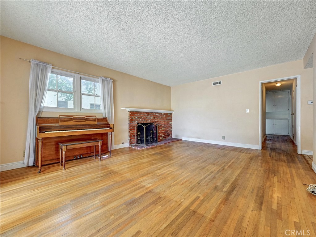1416 W 4th Street