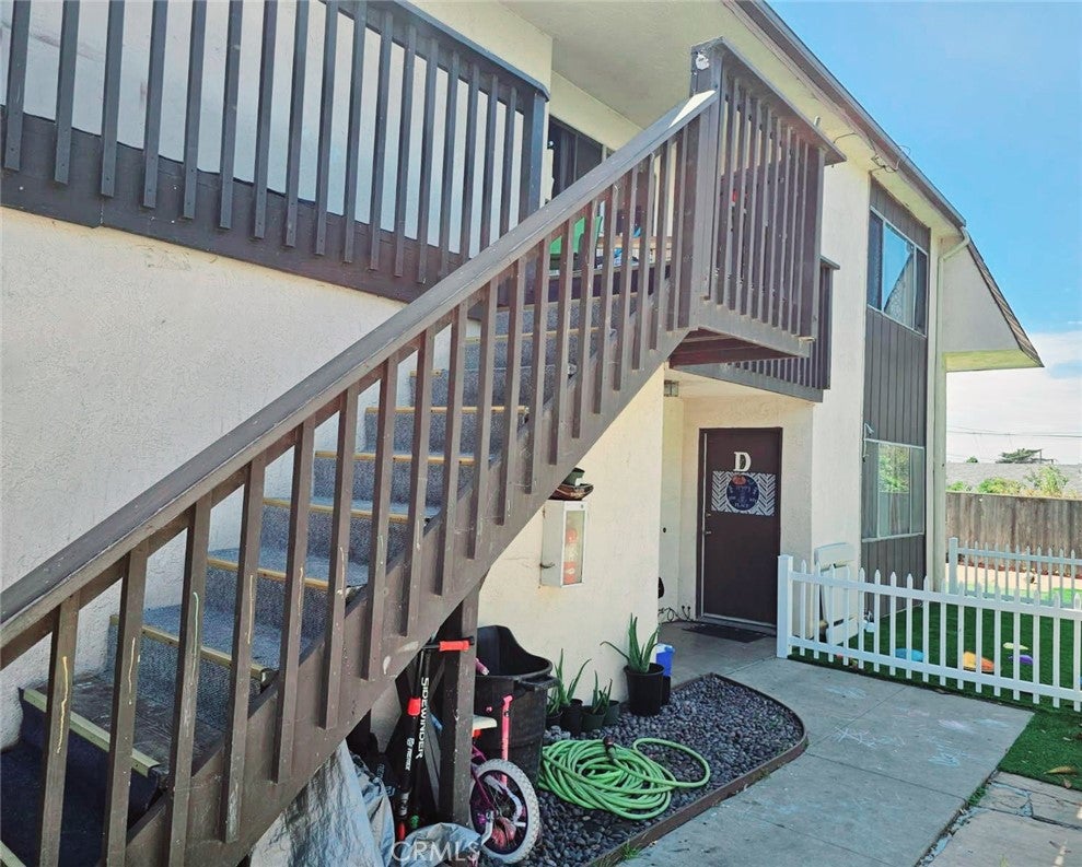 956 S 13th