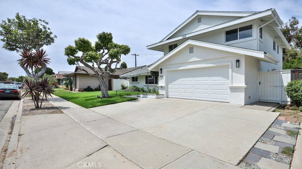 2737 Lorenzo Avenue