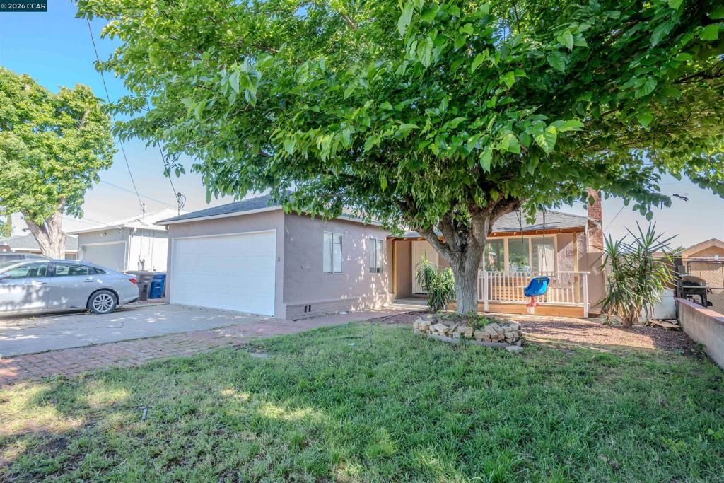 Photo of 52 Bell Dr, Pittsburg, CA 94565 (MLS # 41131466)