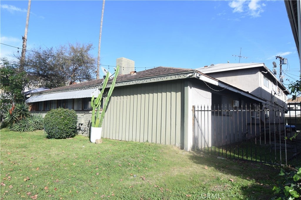 6708 Whitsett