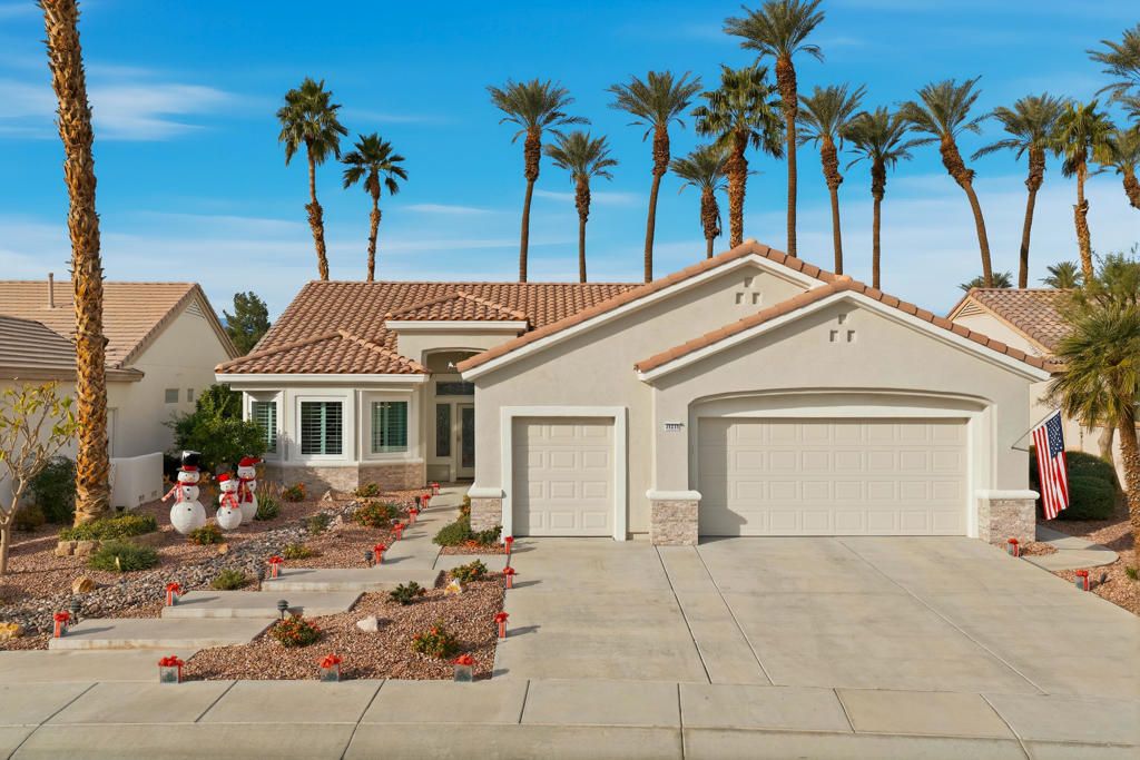 Photo of 35235 Inverness Avenue, Palm Desert, CA 92211 (MLS # 219140221DA)