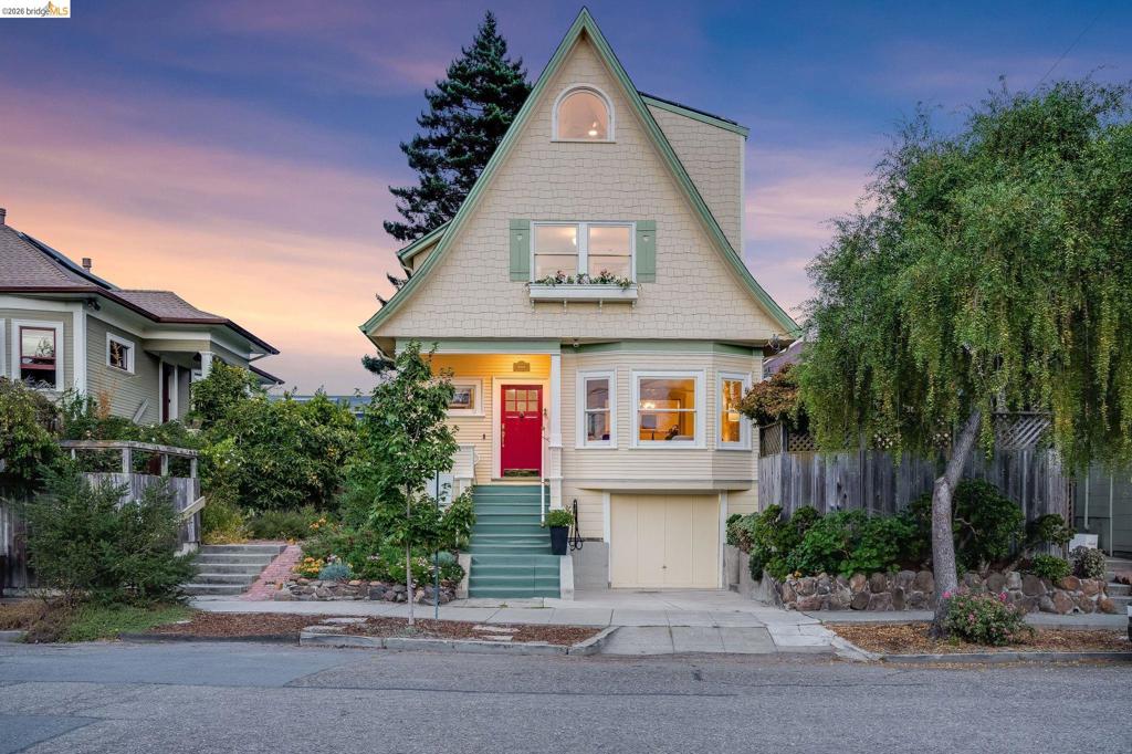 2343 Roosevelt Ave