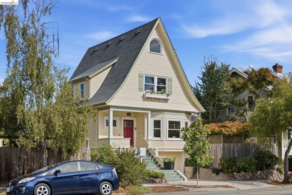 2343 Roosevelt Ave