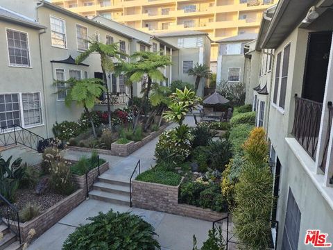 Photo of 8551 Holloway Drive #85531, West Hollywood, CA 90069 (MLS # 26664161)