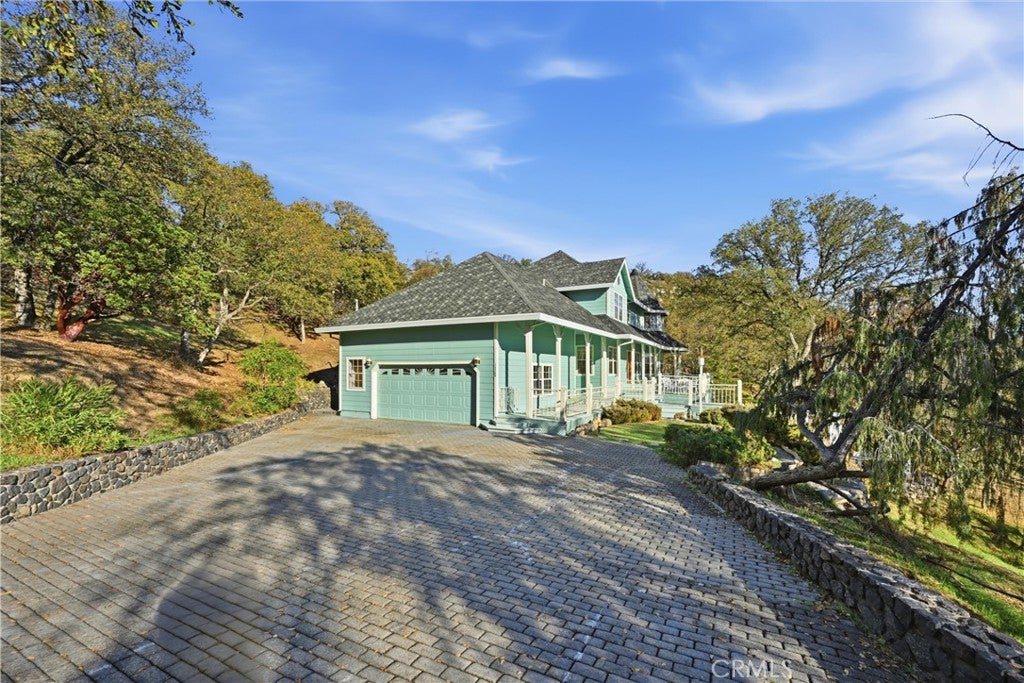 17785 Foothill Court