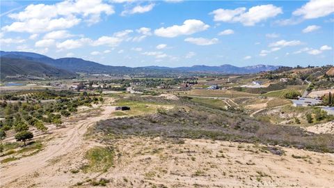 20 Calle Las  Lomas 20 Acres Temecula CA 92592