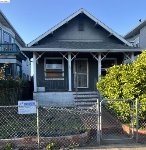 Photo of 524 43Rd St St, Oakland, CA 94609 (MLS # 41131182)