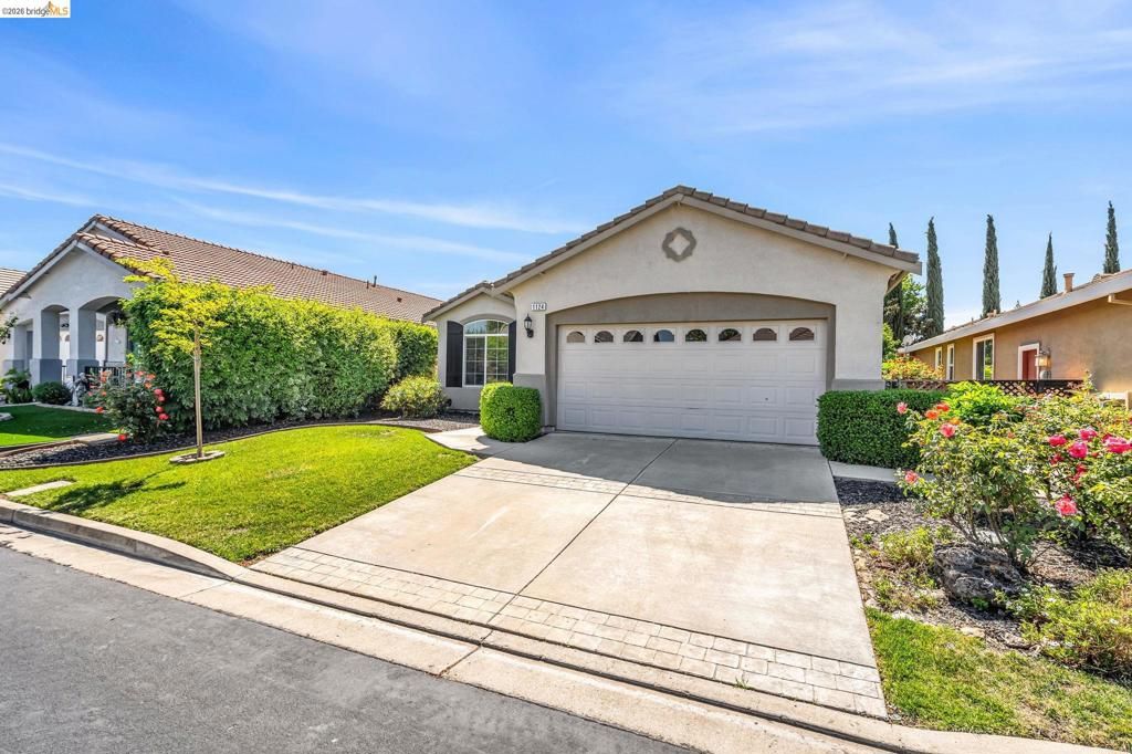 Photo of 1124 Jonagold Way Way, Brentwood, CA 94513 (MLS # 41130204)