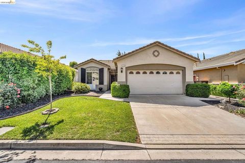 Photo of 1124 Jonagold Way Way, Brentwood, CA 94513 (MLS # 41130204)