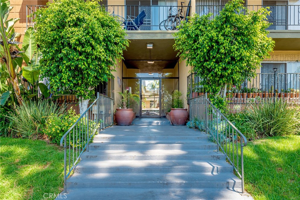 Not Applicable-105 - Residential Lease