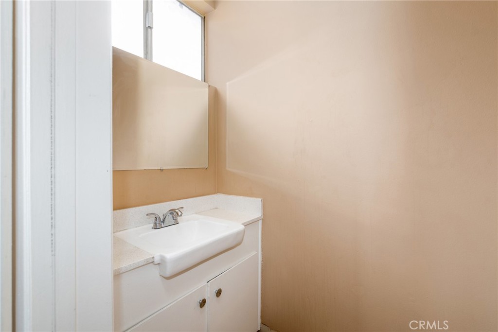 Not Applicable-105 - Residential Lease