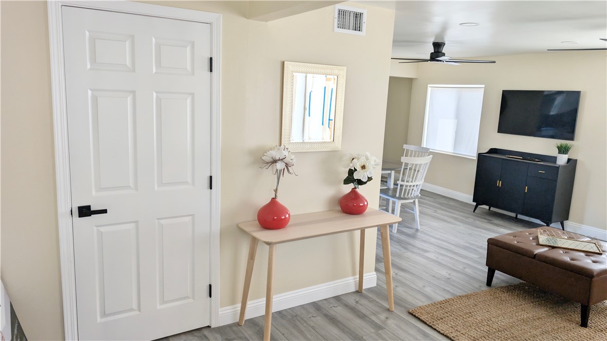 Properties 1 3814 S Normandie Avenue