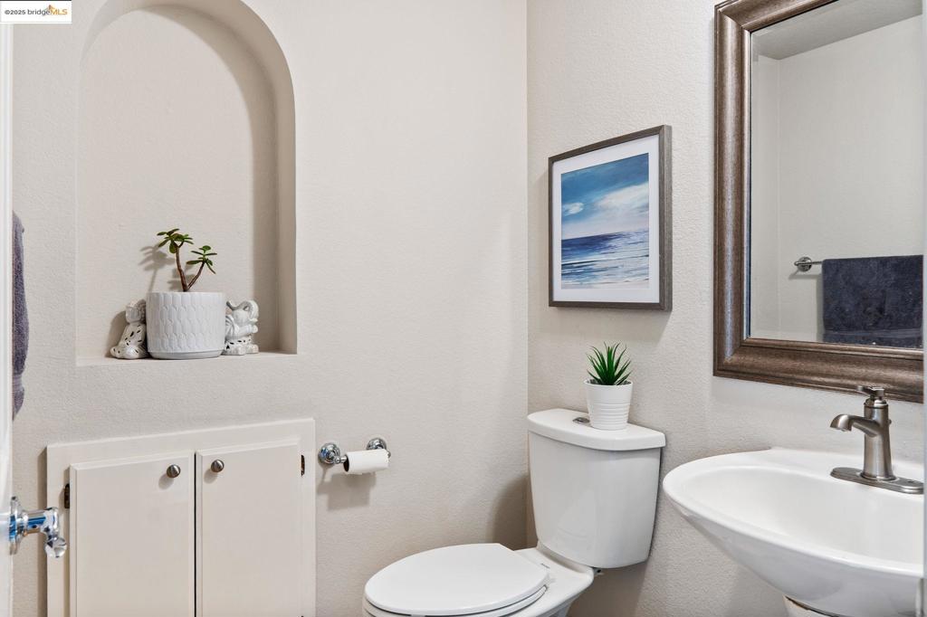 ALMONDTREE - Residential