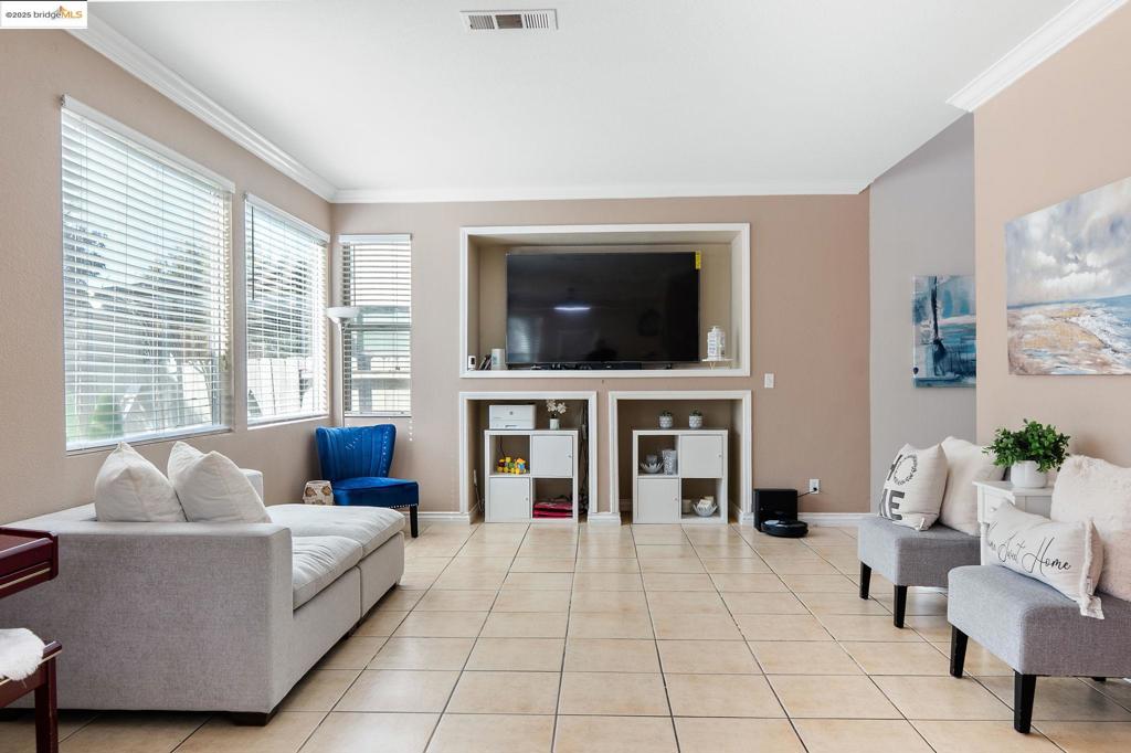 ALMONDTREE - Residential