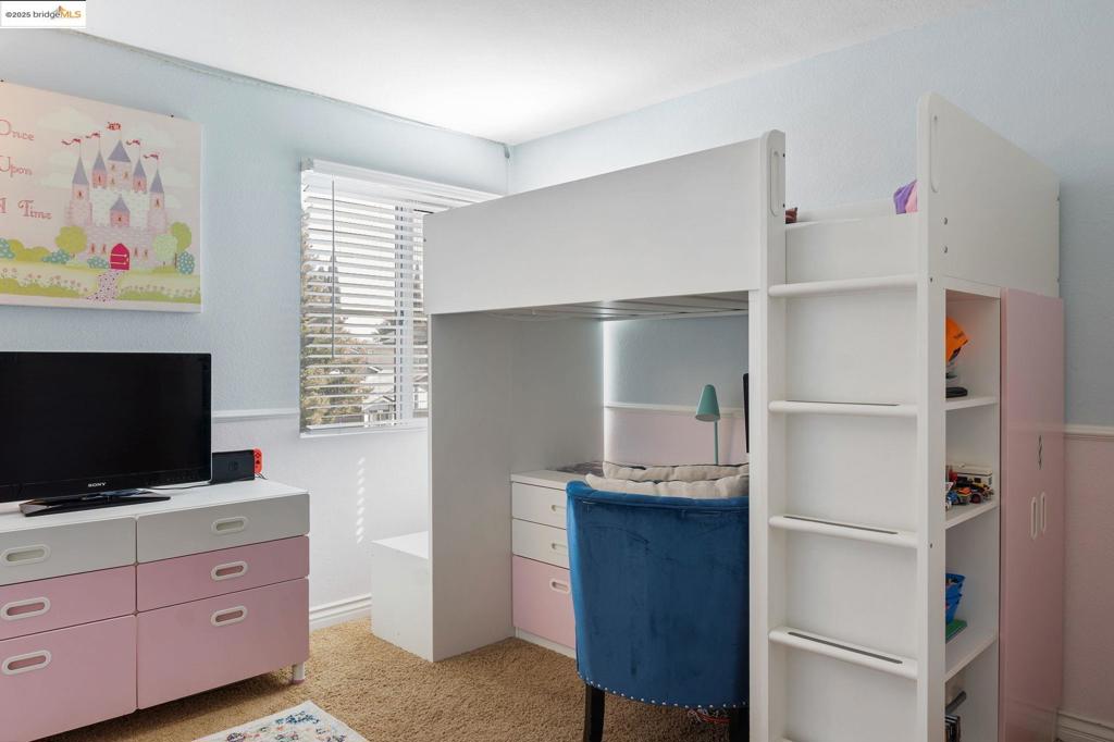 ALMONDTREE - Residential