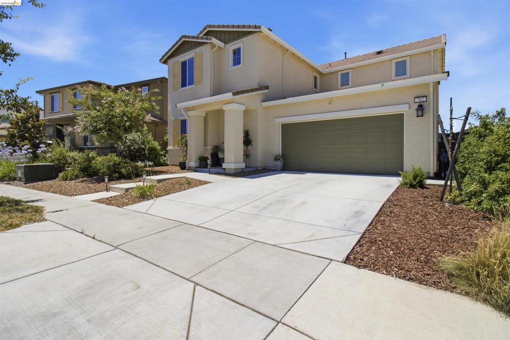 782 Silver Creek Cir