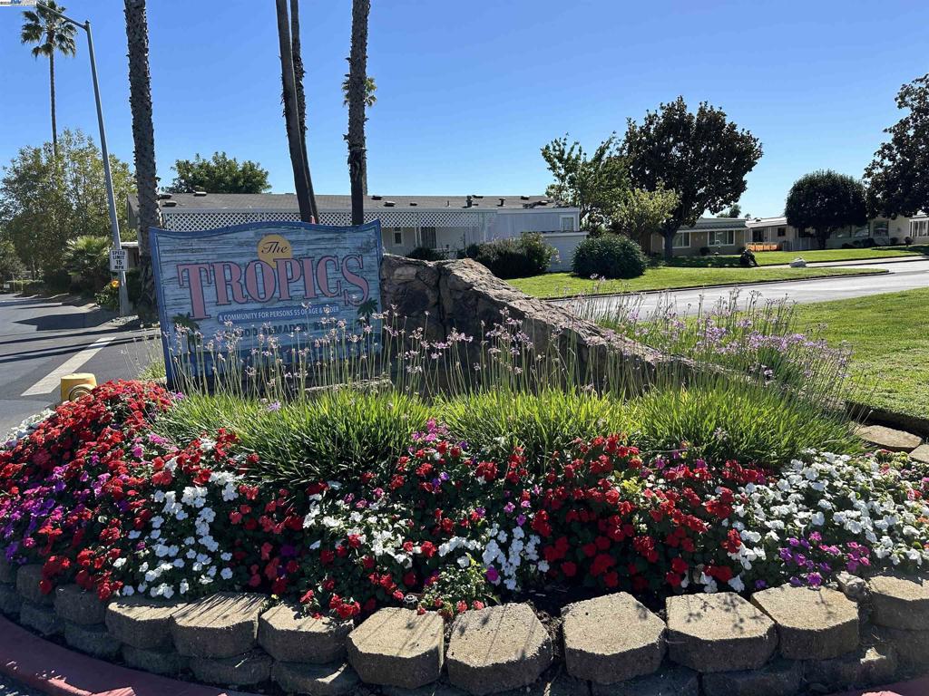 ALVARAILES - Manufactured In Park