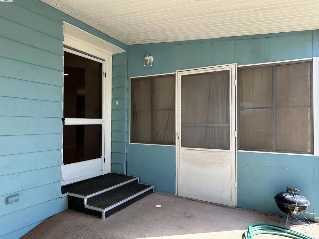 ALVARAILES - Manufactured In Park