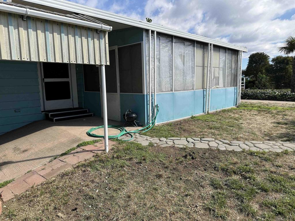 ALVARAILES - Manufactured In Park