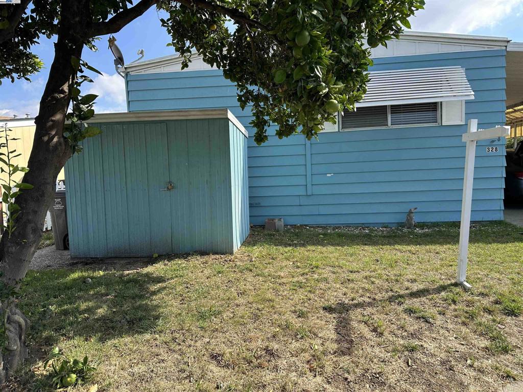 ALVARAILES - Manufactured In Park