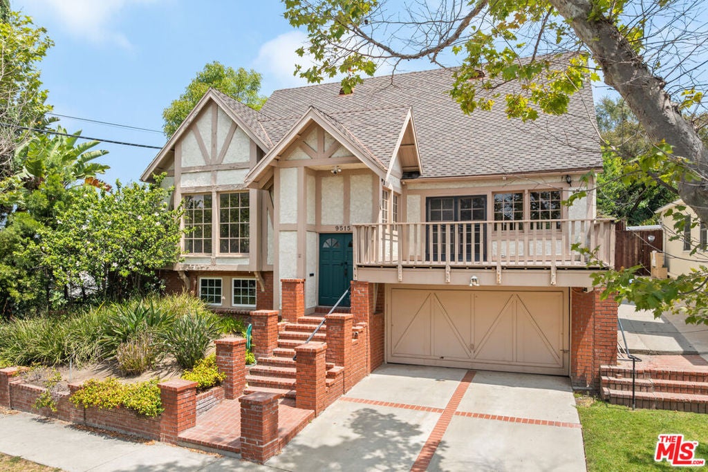 9515 Beverlywood Street, Los Angeles CA 90034