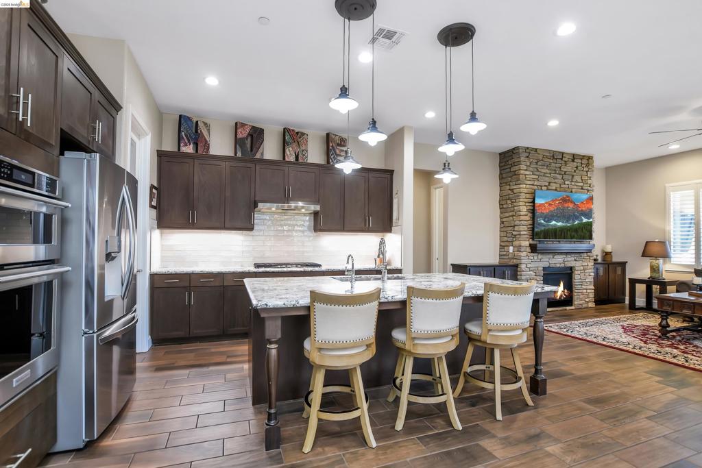 7270 Keyesport Way
