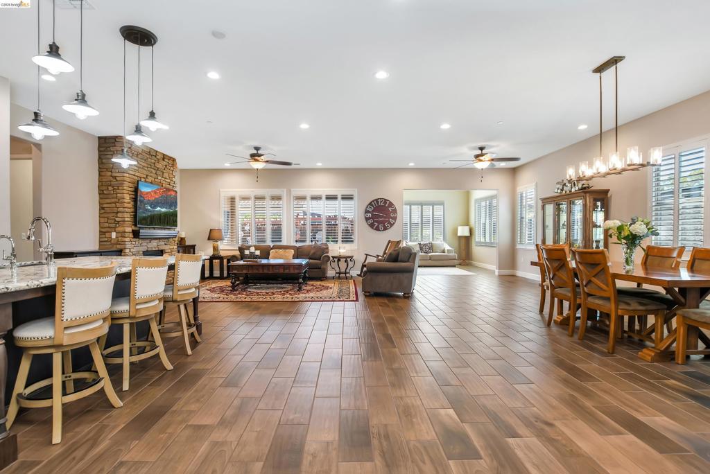 7270 Keyesport Way