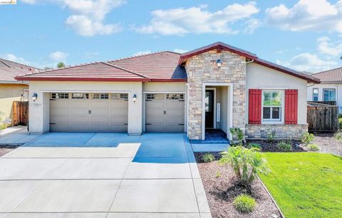 Photo of 7270 Keyesport Way Way, Discovery Bay, CA 94505 (MLS # 41134974)