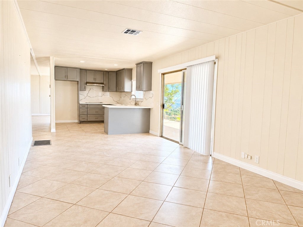 1020 Clayton