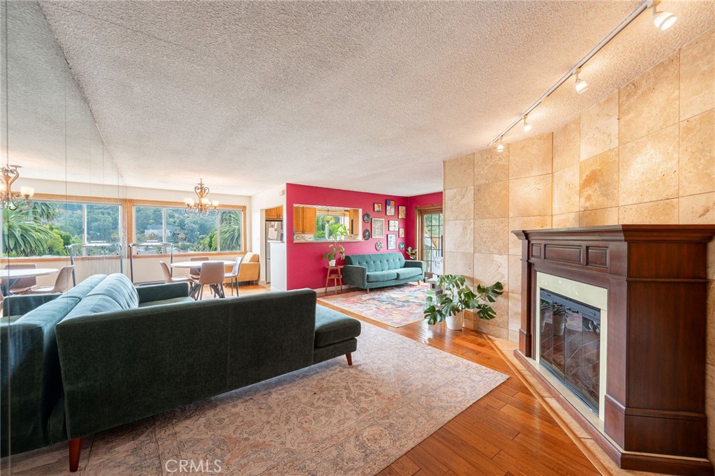 2260 N Cahuenga #507