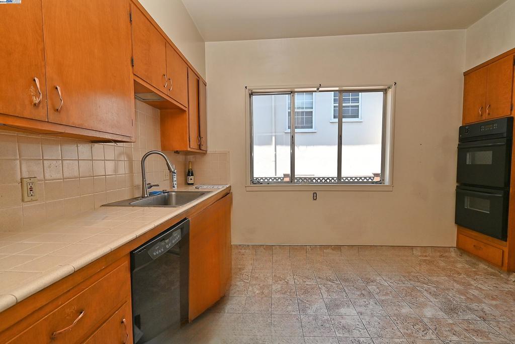 EAST END - Residential