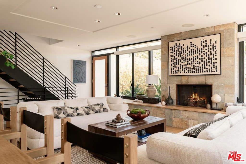 Photo of 2726 Montana Avenue #E, Santa Monica, CA 90403 (MLS # 26843007)