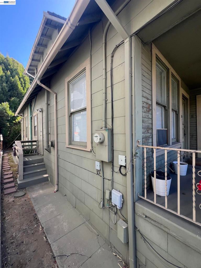 28 30 Yosemite Ave