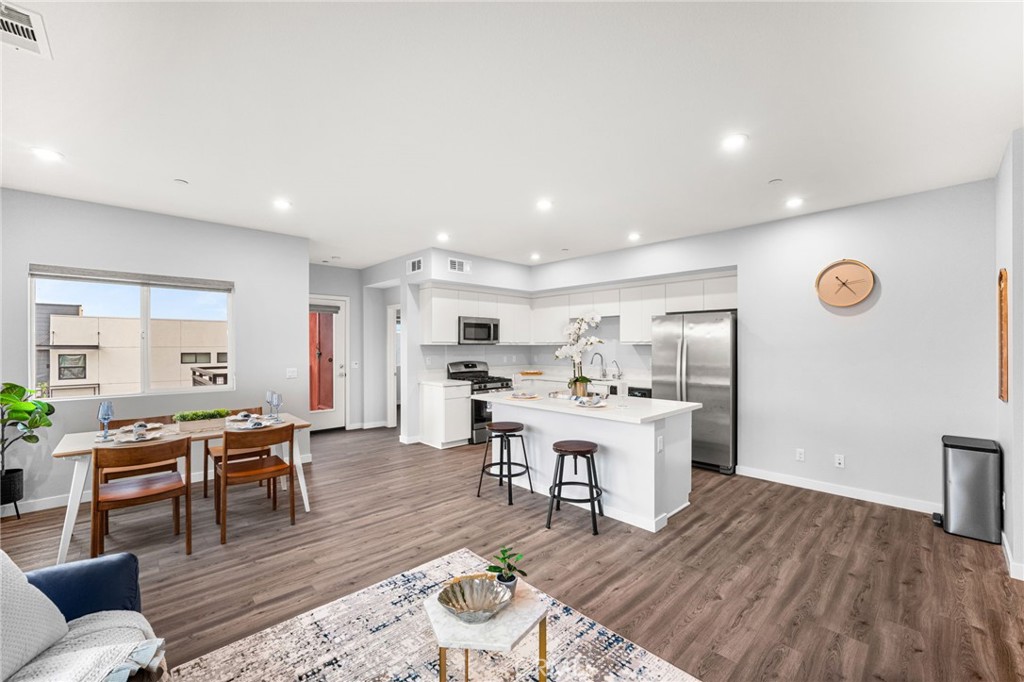 400 W Central Avenue 307