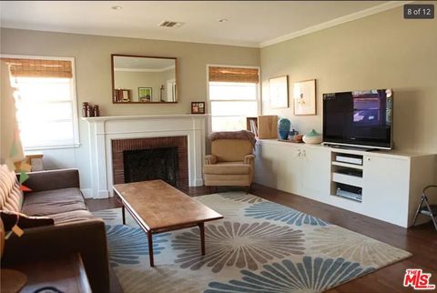 Photo of 3014 Sagamore Way, Los Angeles, CA 90065 (MLS # 26833769)
