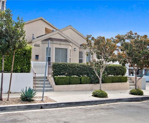 Photo of 416 Larkspur Avenue, Corona Del Mar, CA 92625 (MLS # PW25248397) Photo of 416 Larkspur Avenue, Corona Del Mar, CA 92625 (MLS # PW25248397)