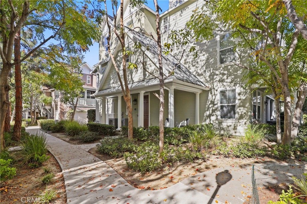 Photo of 46 Valmont Way, Ladera Ranch, CA 92694 (MLS # OC25273132)