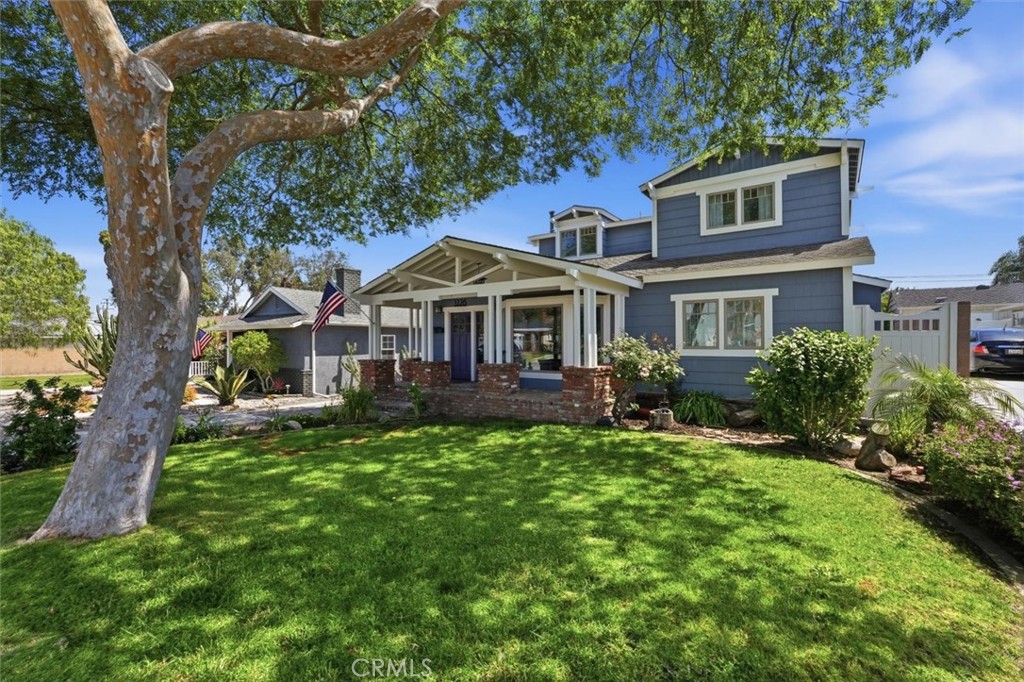 1226 Hickory