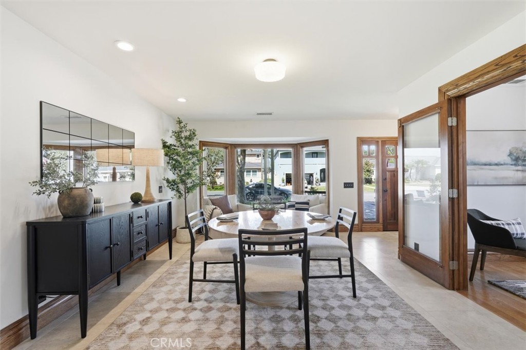 1226 Hickory