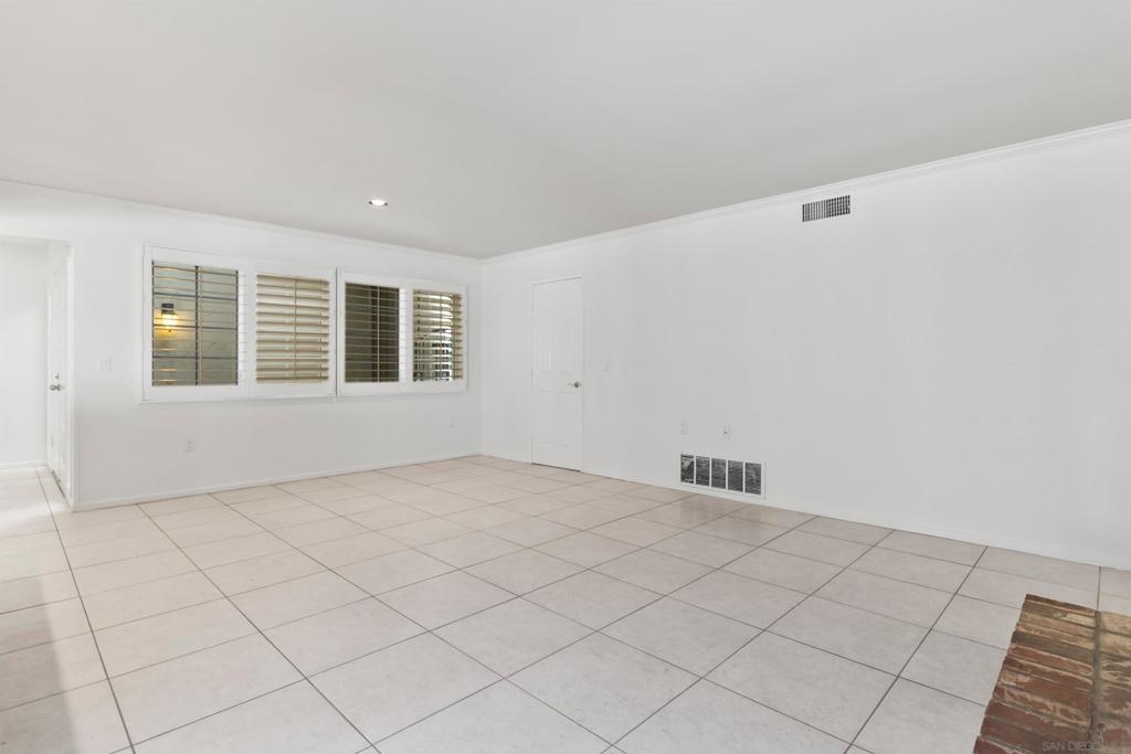 La Costa - Residential Lease