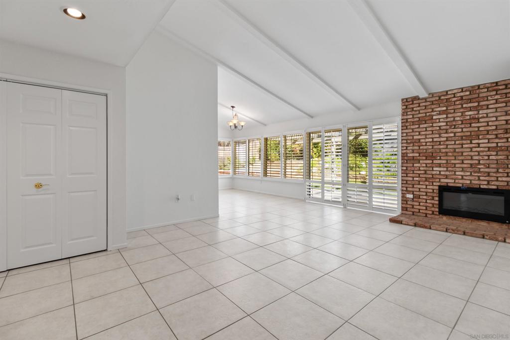 La Costa - Residential Lease