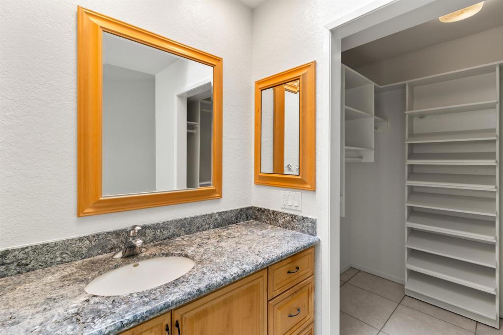 La Costa - Residential Lease