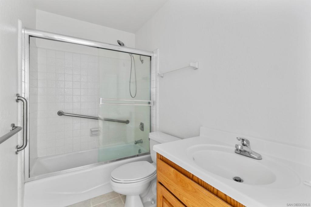 La Costa - Residential Lease