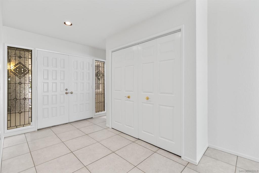 La Costa - Residential Lease