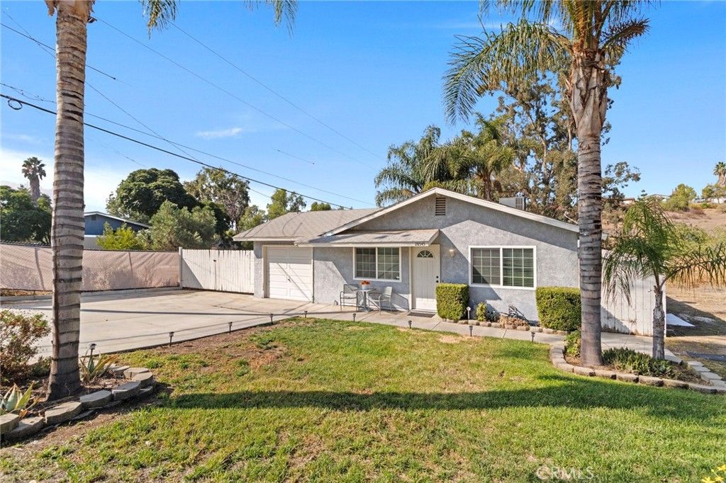 Photo of 28545 Connecticut Dr, Canyon Lake, CA 92587 (MLS # PW25245882)