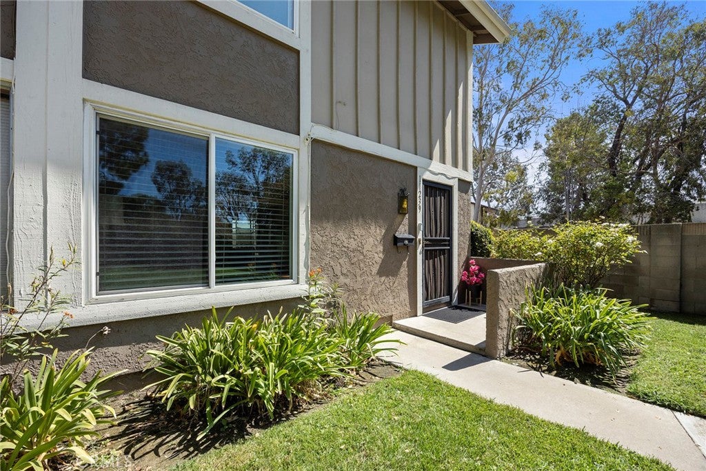 11239 Dover Way