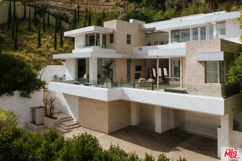 9311 Readcrest Drive
