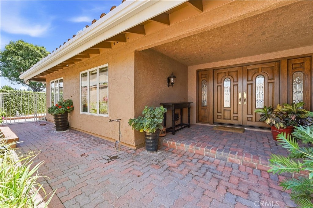 6012 Toyon Terrace